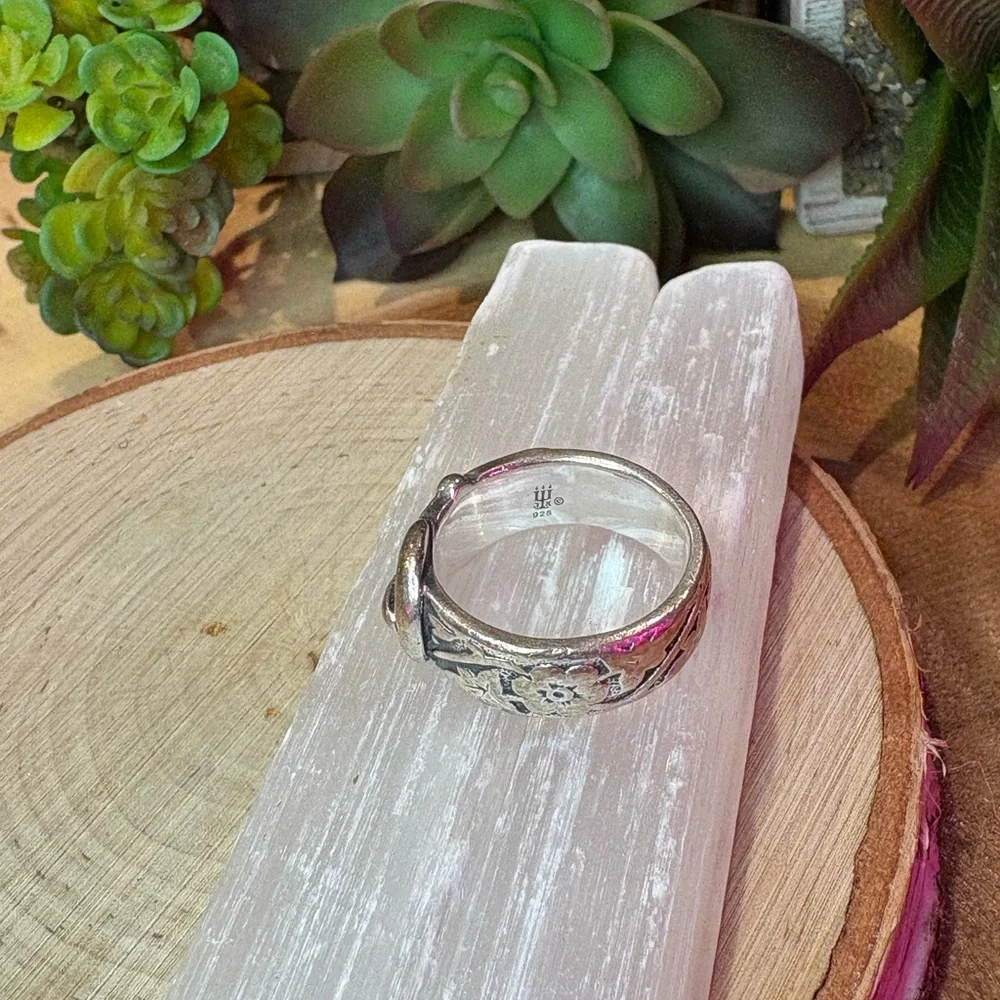 James Avery Silver Buckle Ring💍✨🌸
